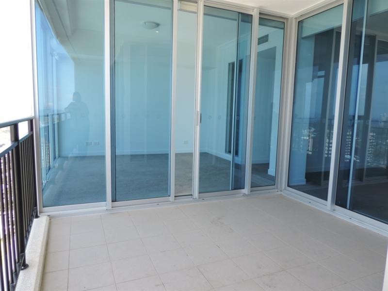 21403/5 Lawson Street, Southport QLD 4215