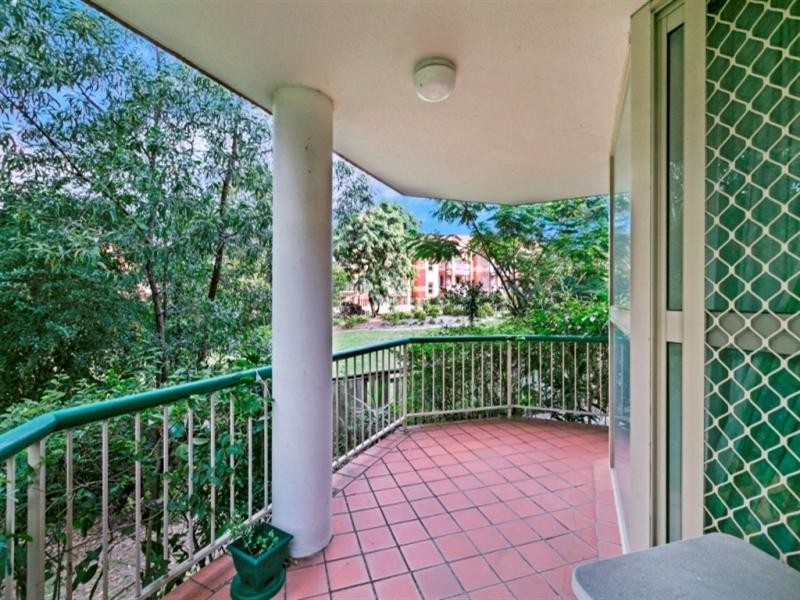 6/61 Bauer Street, Southport QLD 4215