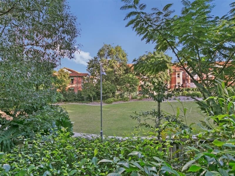 6/61 Bauer Street, Southport QLD 4215