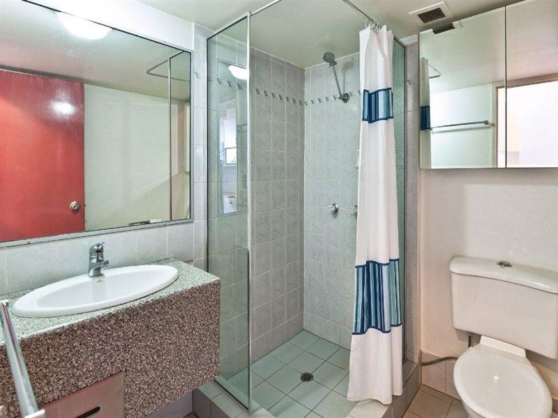 210/2 Barney Street, Southport QLD 4215
