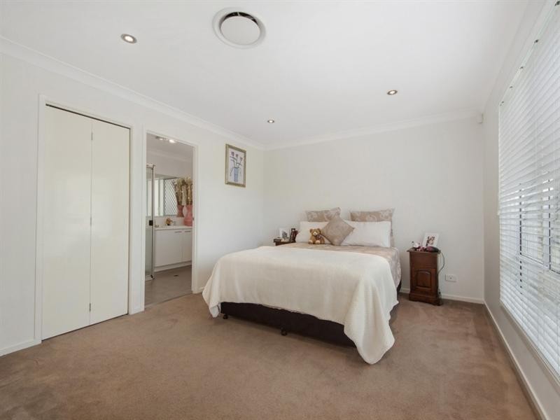 57 Highcrest Circuit, Molendinar QLD 4214