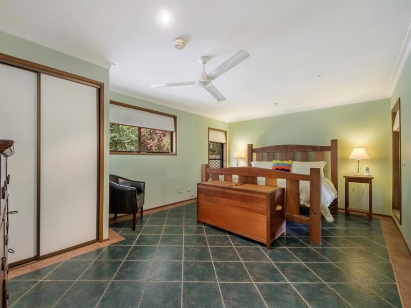 15 Dunkeith Avenue, Benowa Waters QLD 4217