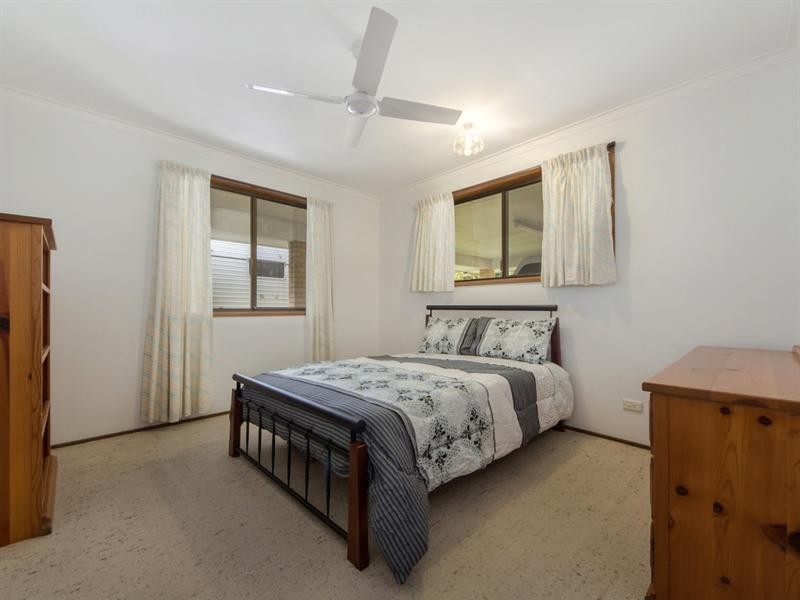 15 Dunkeith Avenue, Benowa Waters QLD 4217