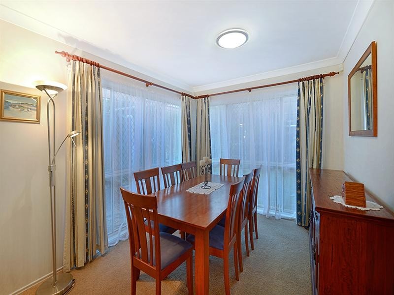 11 Redgum Place, Molendinar QLD 4214