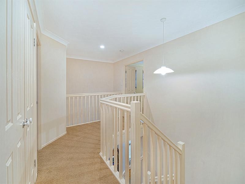 11 Redgum Place, Molendinar QLD 4214