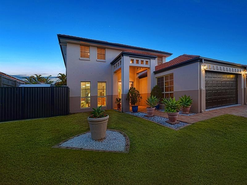 11 Redgum Place, Molendinar QLD 4214