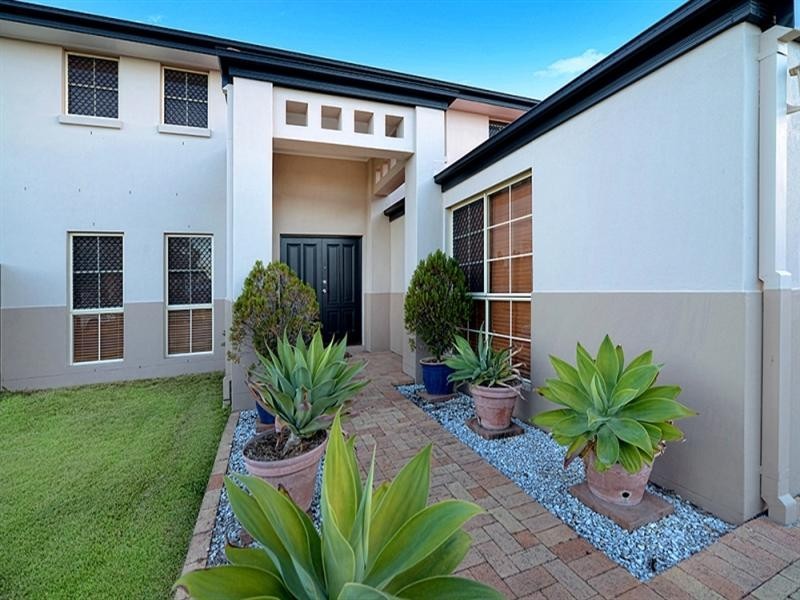 11 Redgum Place, Molendinar QLD 4214