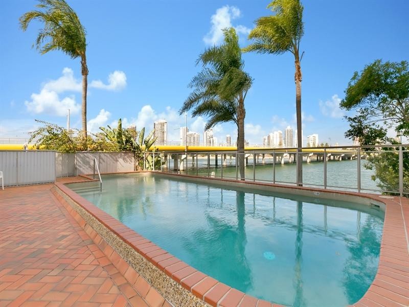 812/83 Brighton Parade, Southport QLD 4215