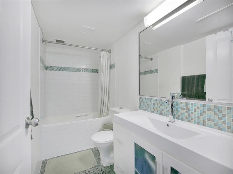 812/83 Brighton Parade, Southport QLD 4215