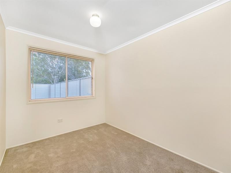 1/142 Kumbari Avenue, Labrador QLD 4215