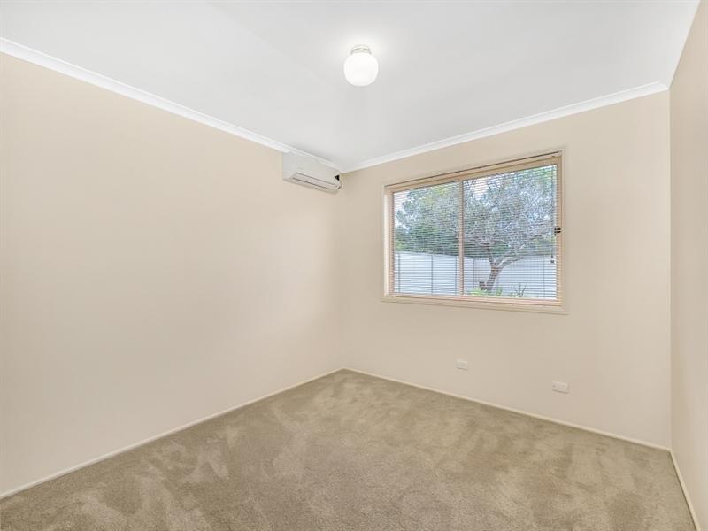 1/142 Kumbari Avenue, Labrador QLD 4215