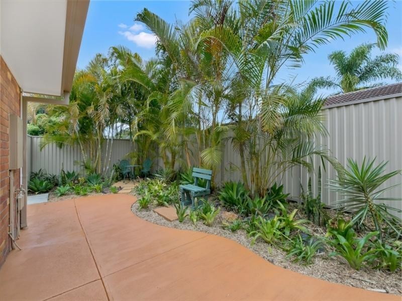 1/142 Kumbari Avenue, Labrador QLD 4215
