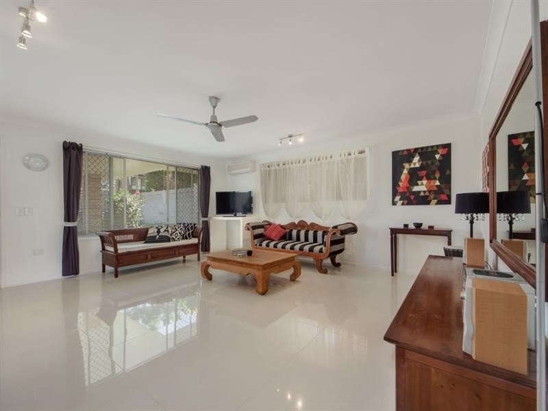 28 Wallace Street, Southport QLD 4215