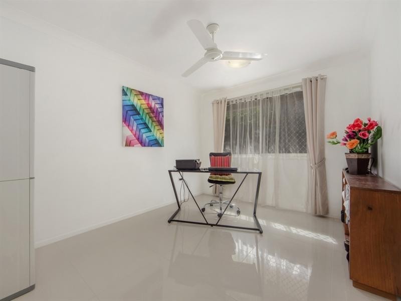 28 Wallace Street, Southport QLD 4215