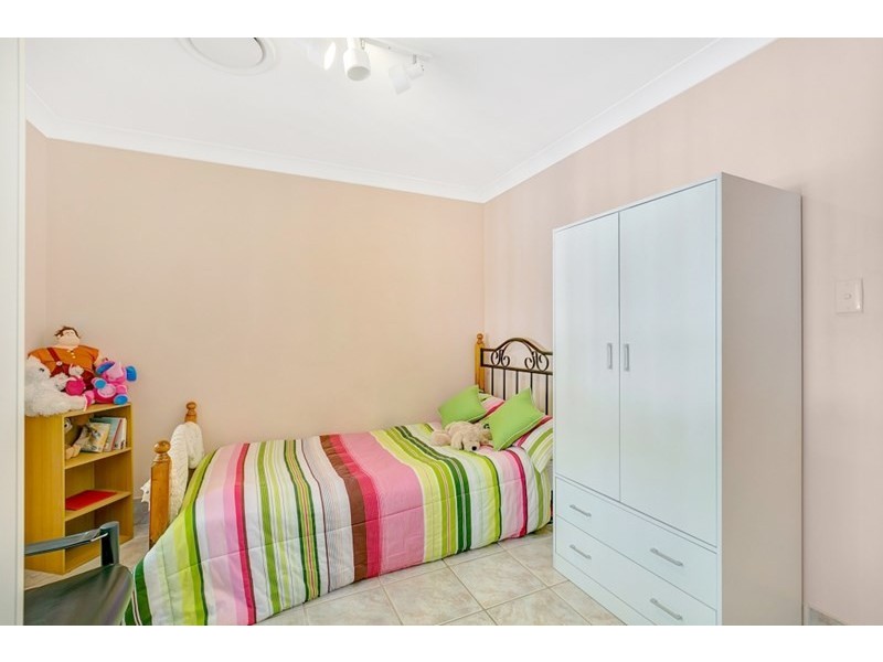 24 Wallaroo Way, Ashmore QLD 4214