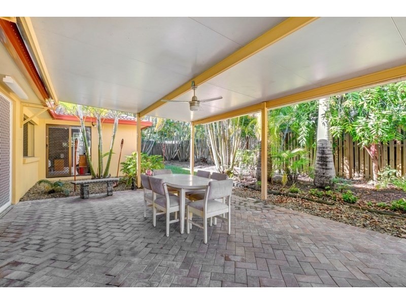24 Wallaroo Way, Ashmore QLD 4214