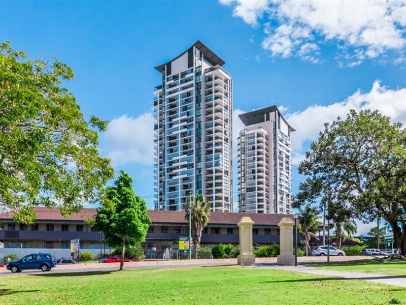 216/105 Scarborough Street, Southport QLD 4215
