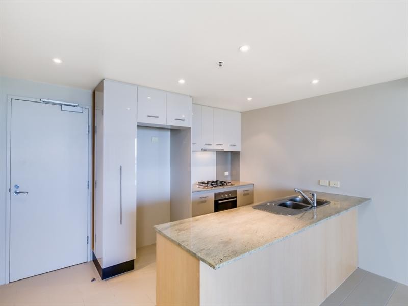 216/105 Scarborough Street, Southport QLD 4215