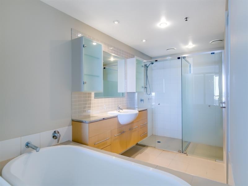 216/105 Scarborough Street, Southport QLD 4215