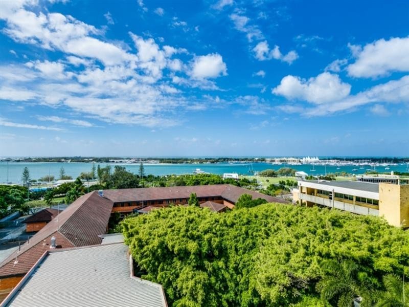 216/105 Scarborough Street, Southport QLD 4215