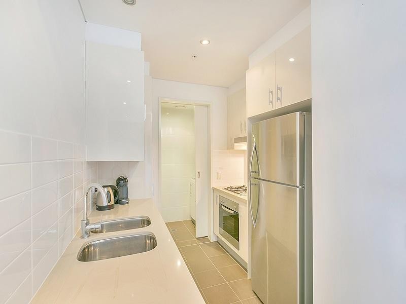 611/2 Aqua Street, Southport QLD 4215