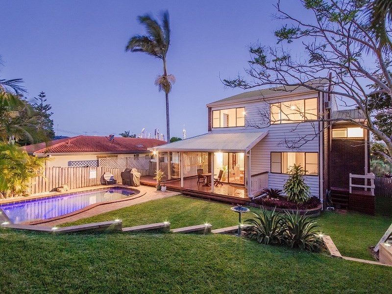 23 Wistaria Avenue, Southport QLD 4215