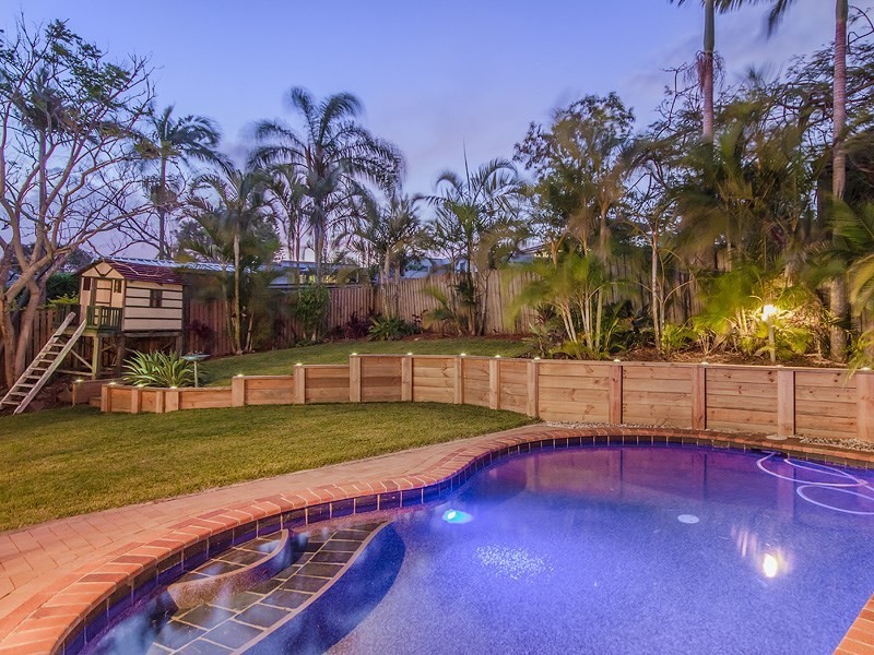 23 Wistaria Avenue, Southport QLD 4215