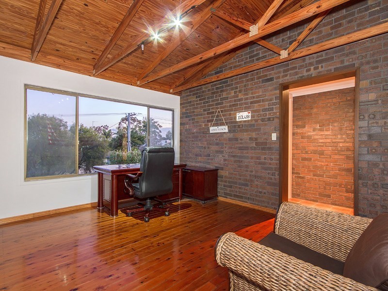 23 Wistaria Avenue, Southport QLD 4215