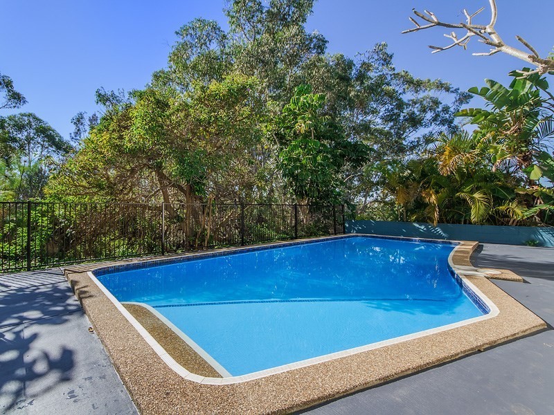 16 Petersen Avenue, Southport QLD 4215