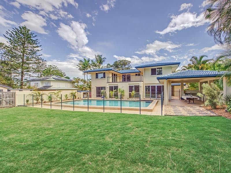 13 Winchester Street, Southport QLD 4215