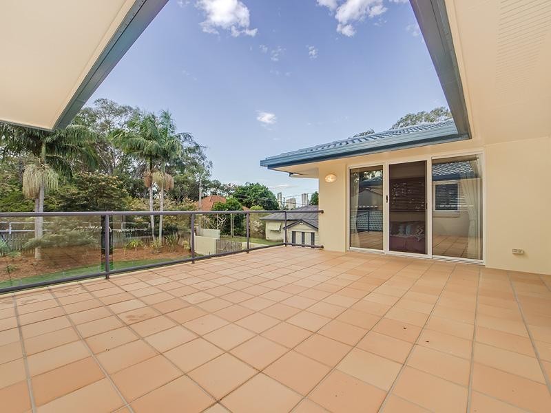 13 Winchester Street, Southport QLD 4215