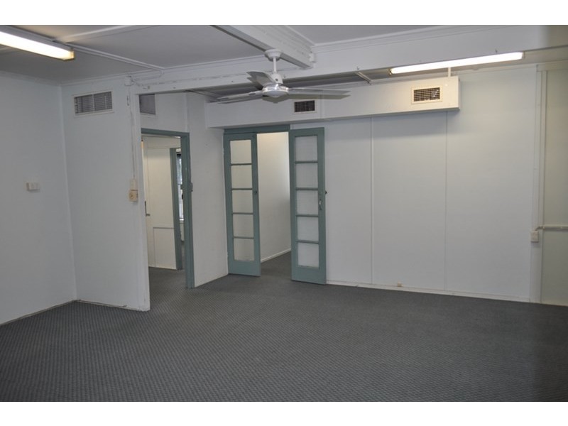 92 Smith Street, Southport QLD 4215