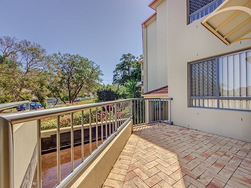 3/25 Chester Terrace, Southport QLD 4215