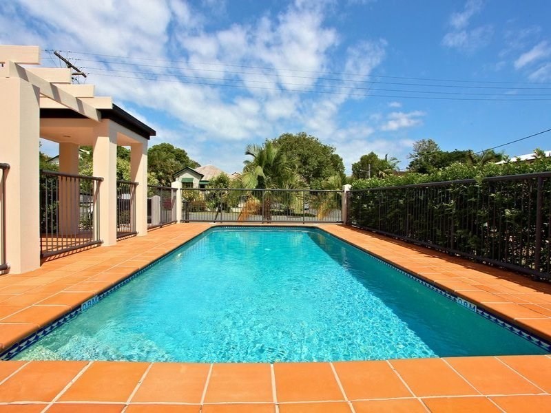 20/33-37 Lenneberg Street, Southport QLD 4215