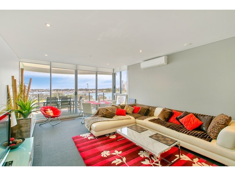 805/4 Como Cresecent, Southport QLD 4215