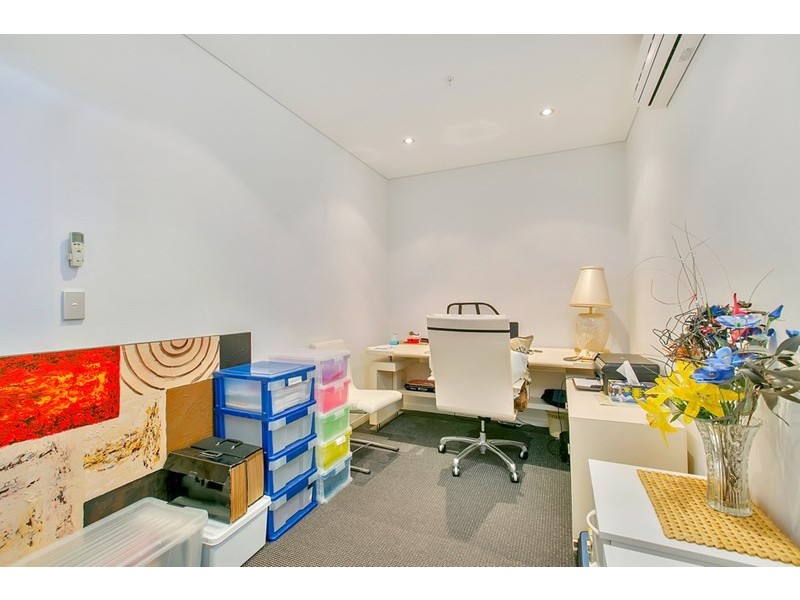 805/4 Como Cresecent, Southport QLD 4215