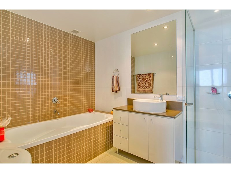 805/4 Como Cresecent, Southport QLD 4215