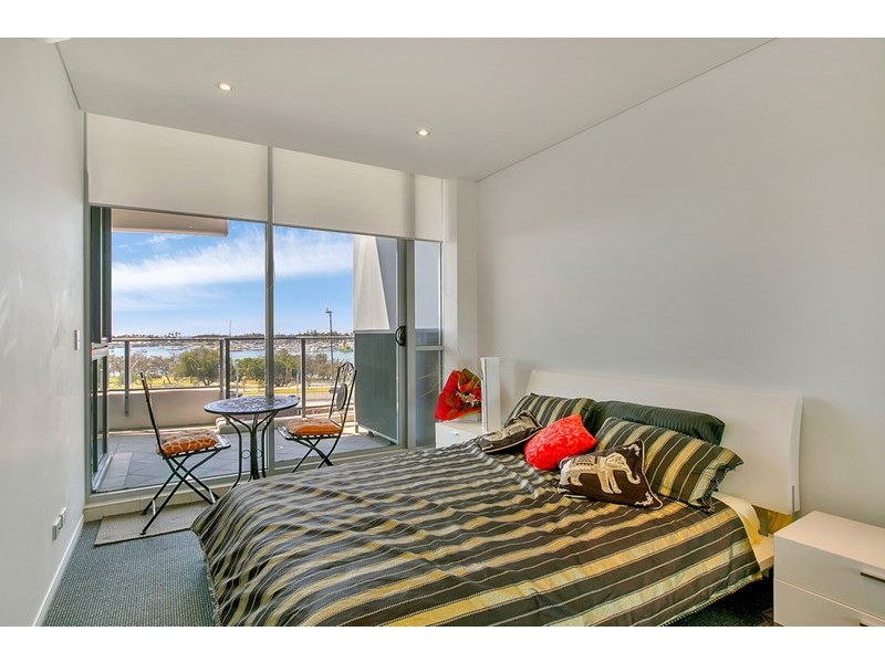 805/4 Como Cresecent, Southport QLD 4215