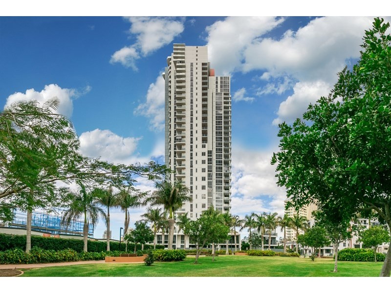 805/4 Como Cresecent, Southport QLD 4215