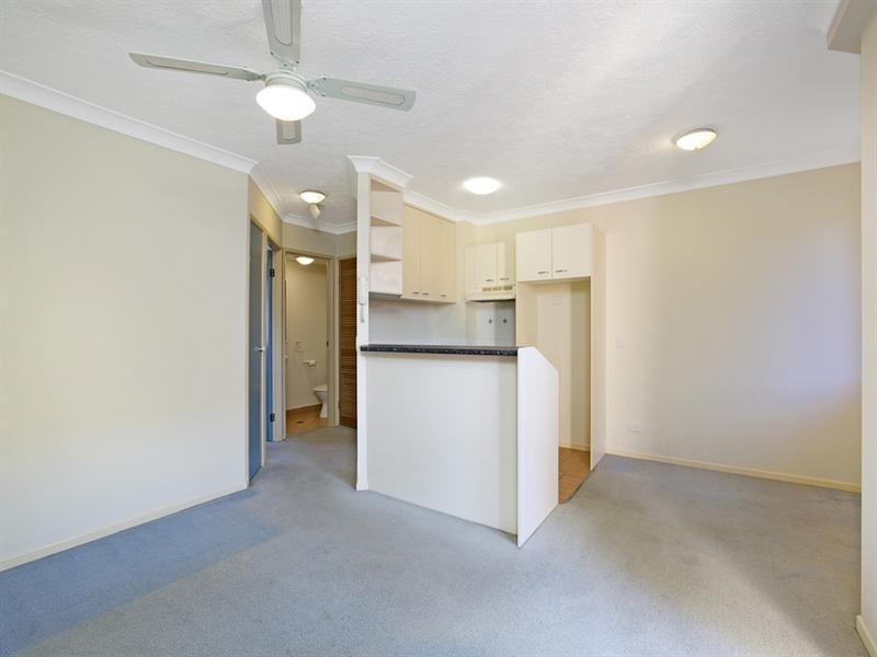 8/56 Bauer Street, Southport QLD 4215