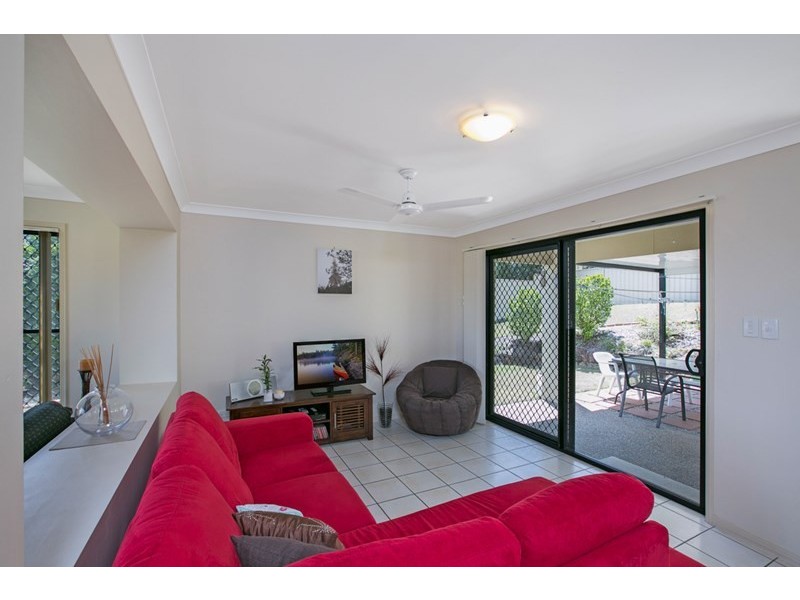 17 Respall Way, Arundel QLD 4214