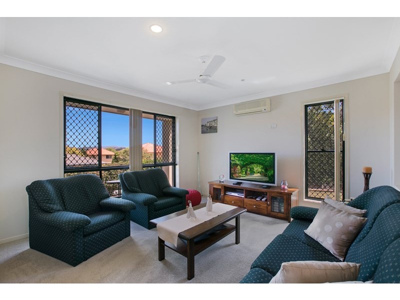 17 Respall Way, Arundel QLD 4214