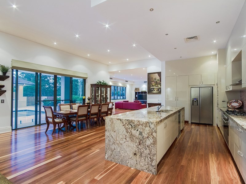 28 Lesley Anne Court, Maudsland QLD 4210