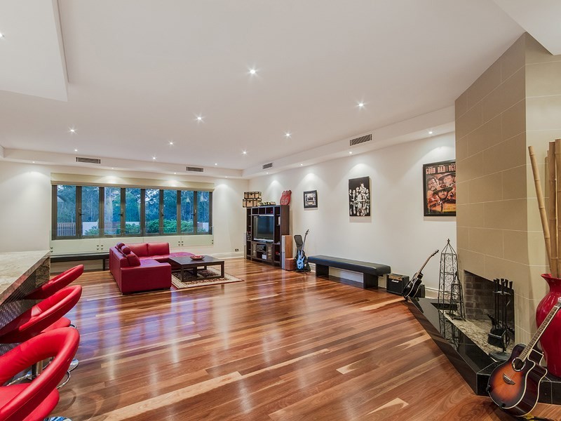 28 Lesley Anne Court, Maudsland QLD 4210