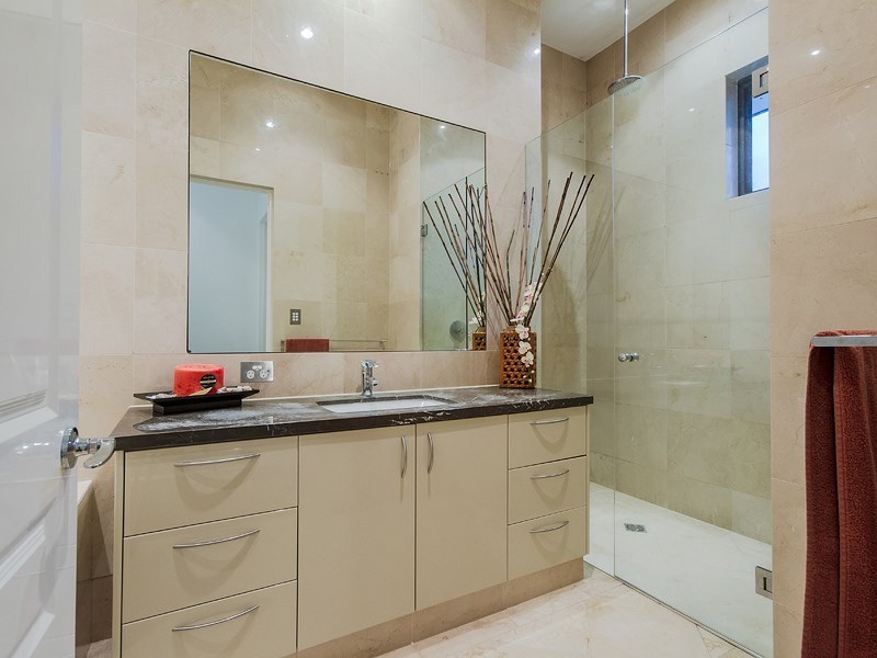 28 Lesley Anne Court, Maudsland QLD 4210