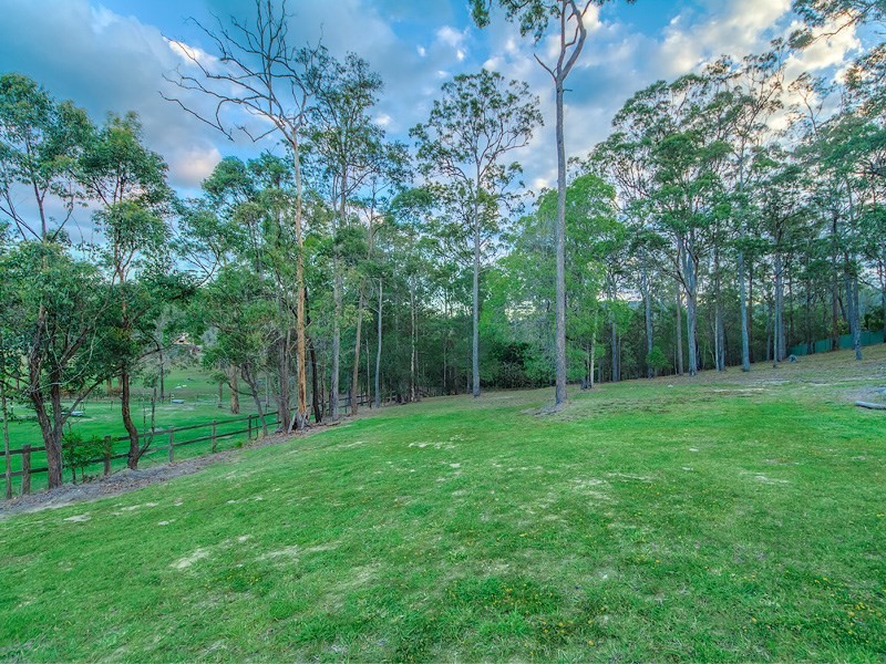 28 Lesley Anne Court, Maudsland QLD 4210