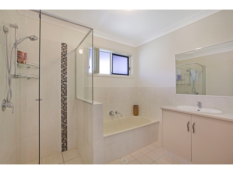 69/97 Edmund Rice Drive, Southport QLD 4215