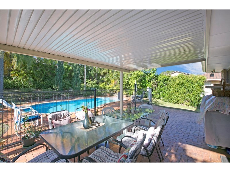 67 Dunkeith Avenue, Benowa QLD 4217