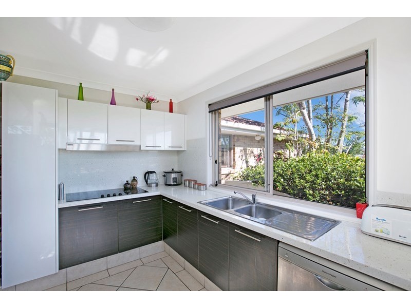 67 Dunkeith Avenue, Benowa QLD 4217