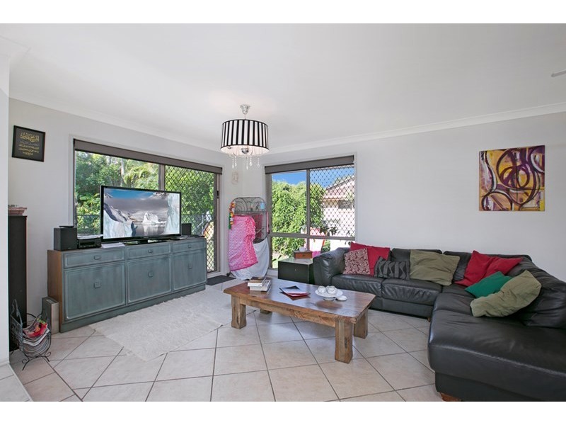 67 Dunkeith Avenue, Benowa QLD 4217